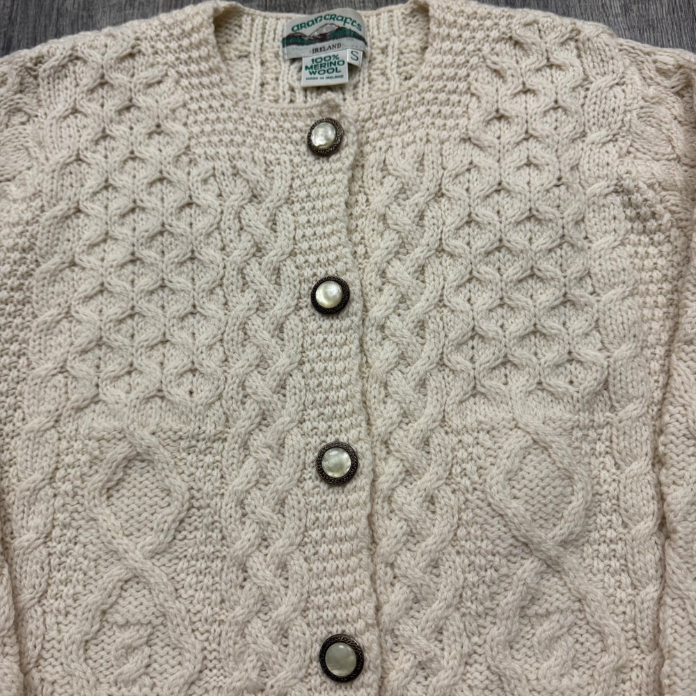 Aran Crafts Ireland 100% Merino Wool Cable Knit Cardigan Sweater Cream Sz S FLAW - Picture 6 of 6
